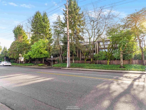 303-708 Eighth Avenue, New Westminster, BC 