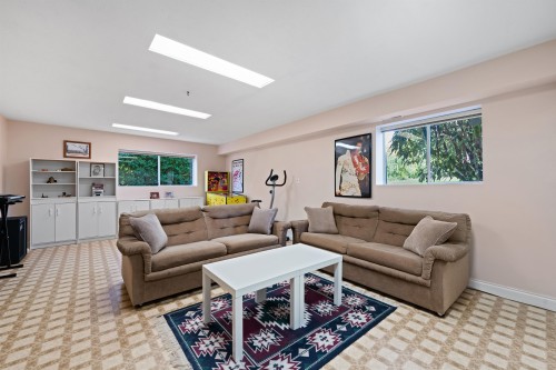 689 Poplar Street, Coquitlam, BC 
