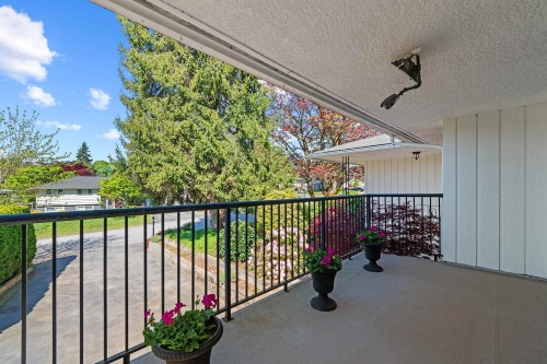 689 Poplar Street, Coquitlam, BC 