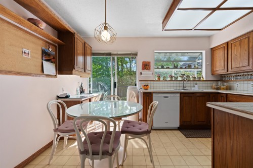 689 Poplar Street, Coquitlam, BC 