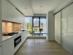 503-1480 Howe Street  Vancouver, BC V6Z 0G5
