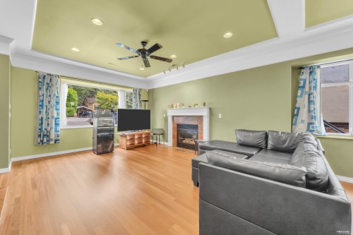 4317 Cliffmont Road, North Vancouver, BC 
