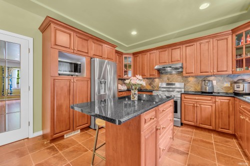 4317 Cliffmont Road, North Vancouver, BC 