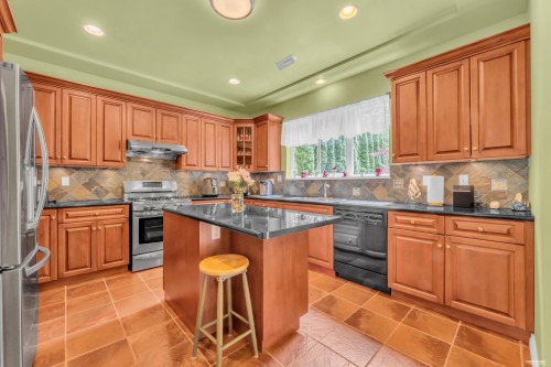 4317 Cliffmont Road, North Vancouver, BC 