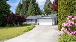 1823 Hall Road Sechelt, BC V7Z 0A9