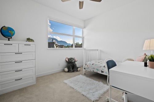 39355 Falcon Crescent, Squamish, BC 