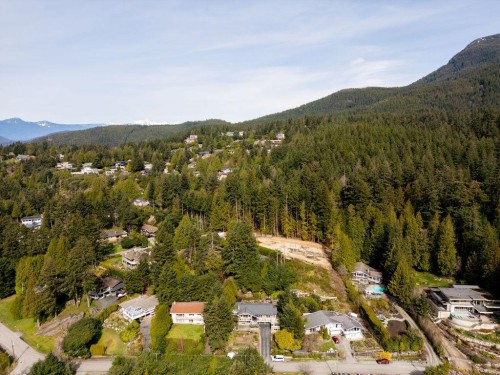4412 Woodpark Road, West Vancouver, BC 