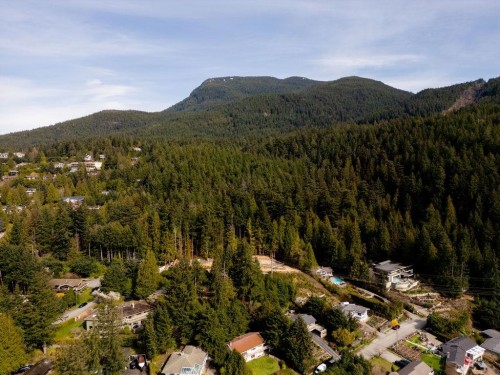 4412 Woodpark Road, West Vancouver, BC 