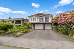 6895 Mckay Avenue Burnaby, BC V5J 3R9