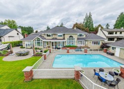 7976 Government Road Burnaby, BC V5A 2E2