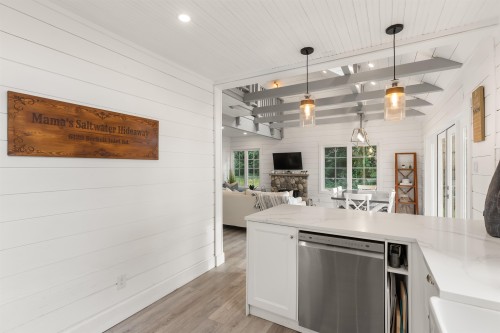 6129 Sechelt Inlet Road, Sechelt, BC 
