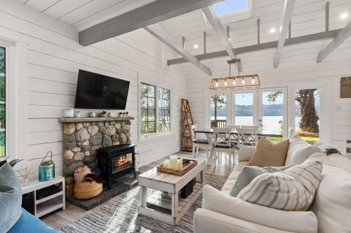 6129 Sechelt Inlet Road, Sechelt, BC 