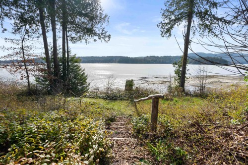 6129 Sechelt Inlet Road, Sechelt, BC 