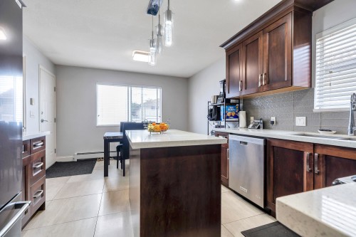 7162 Gladstone Street, Vancouver, BC 