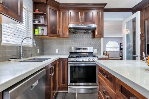 7162 Gladstone Street, Vancouver, BC 