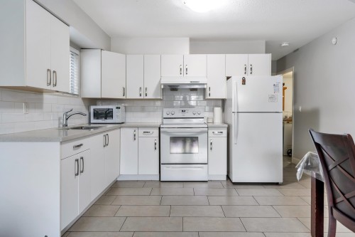 7162 Gladstone Street, Vancouver, BC 