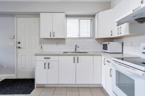 7162 Gladstone Street, Vancouver, BC 