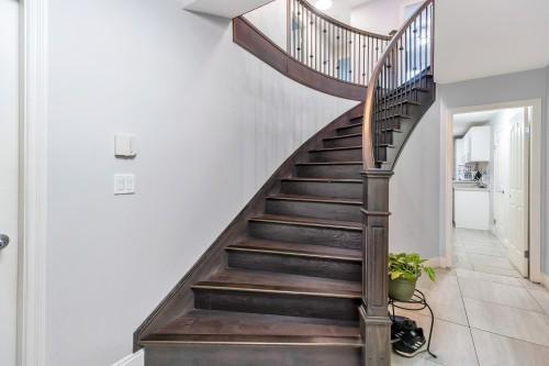 7162 Gladstone Street, Vancouver, BC 