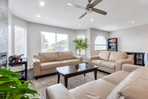 7162 Gladstone Street, Vancouver, BC 