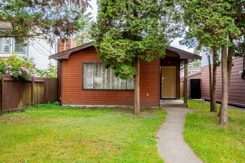 1828 Prairie Avenue  Port Coquitlam, BC V3B 1V3