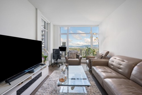 3807-4670 Assembly Way  Burnaby, BC V5H 0H3