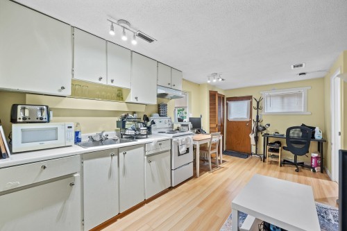 3579 18Th Avenue W, Vancouver, BC 