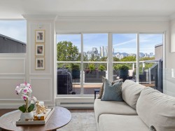 2218 Spruce Street  Vancouver, BC V6H 2P3