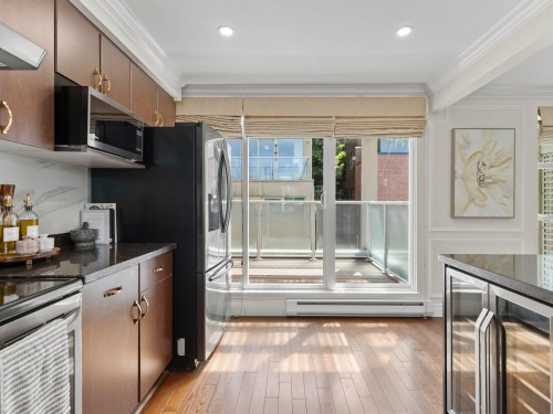 2218 Spruce Street, Vancouver, BC 