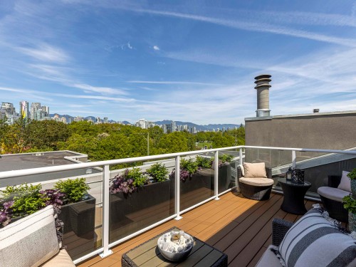 2218 Spruce Street, Vancouver, BC 