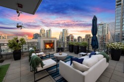 1503-1205 Howe Street  Vancouver, BC V6Z 0B2