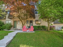 1106 Premier Street  North Vancouver, BC V7J 2H3