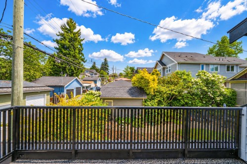 1933 4Th Avenue E, Vancouver, BC 