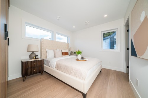 1935 4Th Avenue E, Vancouver, BC 