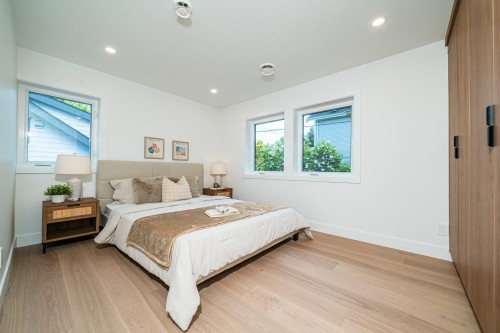 1935 4Th Avenue E, Vancouver, BC 