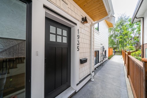 1935 4Th Avenue E, Vancouver, BC 