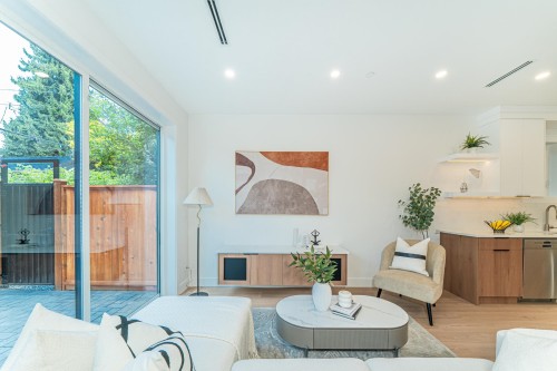 1935 4Th Avenue E, Vancouver, BC 