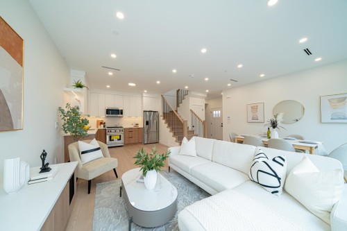 1935 4Th Avenue E, Vancouver, BC 