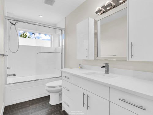 409 Keith Road W, North Vancouver, BC 