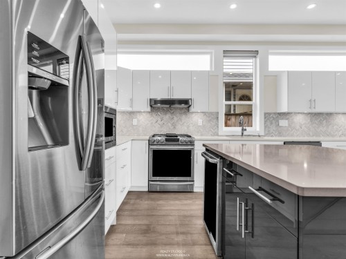 409 Keith Road W, North Vancouver, BC 