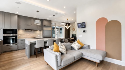 4618 8Th Avenue W, Vancouver, BC 