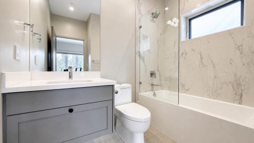 4618 8Th Avenue W, Vancouver, BC 