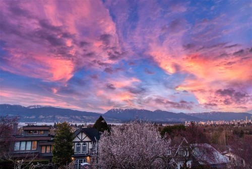 3770 13Th Avenue W, Vancouver, BC 