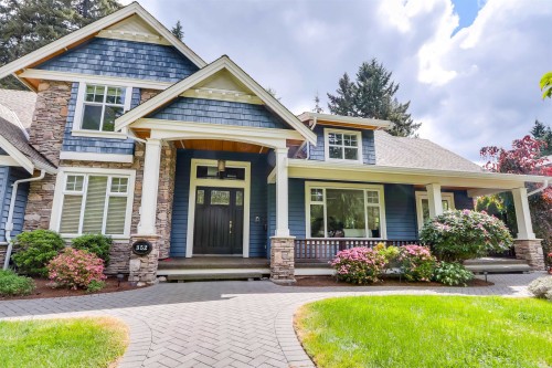 352 St. James Crescent  West Vancouver, BC V7S 1J8