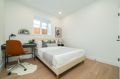 1937 4Th Avenue E, Vancouver, BC 