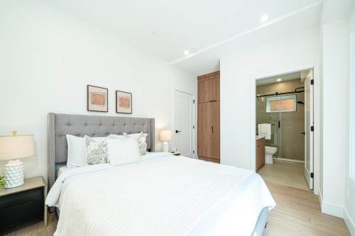 1937 4Th Avenue E, Vancouver, BC 