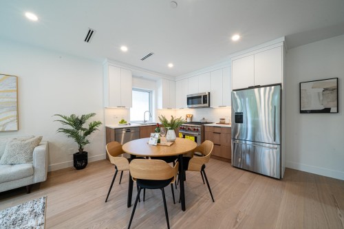 1937 4Th Avenue E, Vancouver, BC 