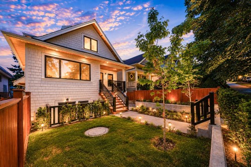 1937 4Th Avenue E, Vancouver, BC 