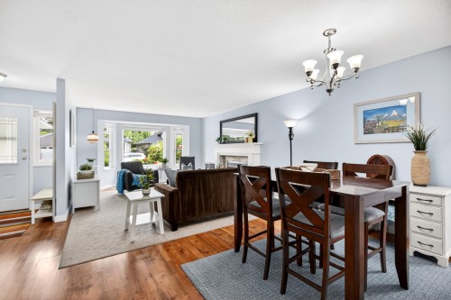 23425 Whippoorwill Avenue, Maple Ridge, BC 