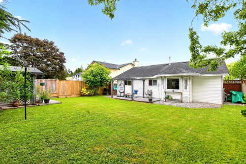 23425 Whippoorwill Avenue, Maple Ridge, BC 