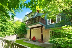 28-50 Panorama Place  Port Moody, BC V3H 5H5